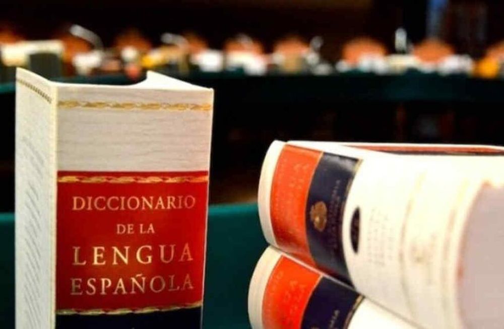 Ahora el español tiene más palabras: cuáles sumó la RAE durante 2022