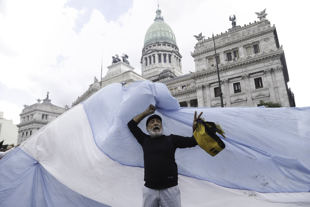 Manifestación de jubilados frente al Congreso de la Nación. Foto: NA