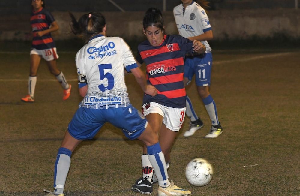 Fútbol femenino: ganaron Las Pumas y los clásicos quedaron en mano de Gutiérrez y el Tomba