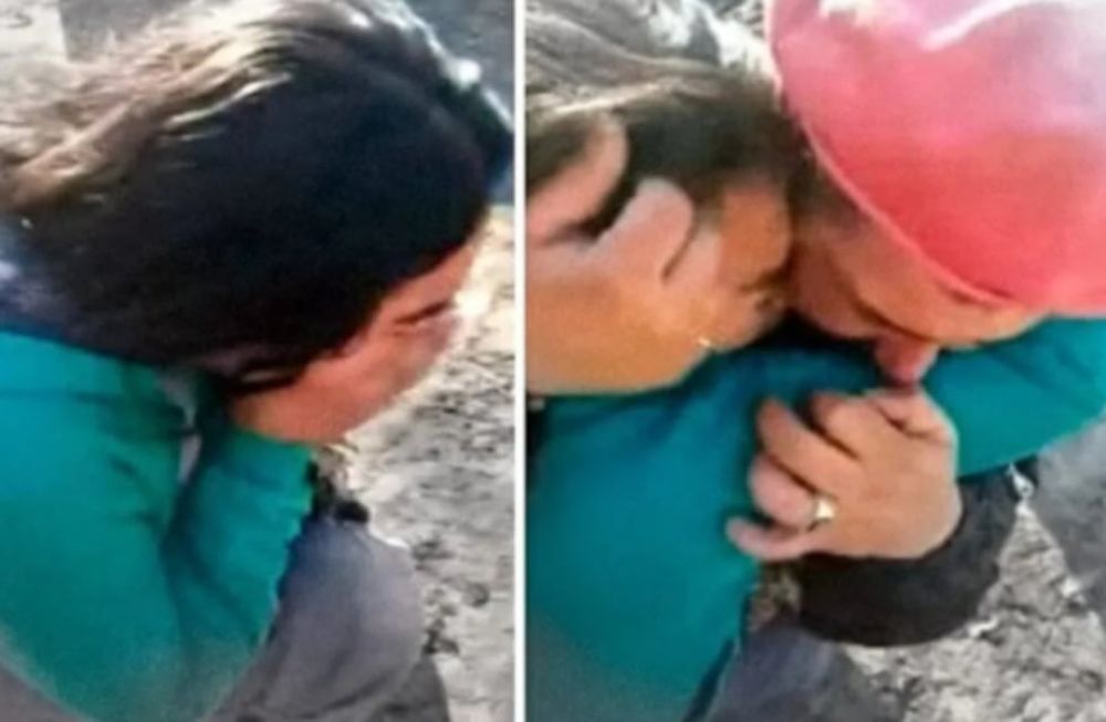 La pequeña rompió en llanto al encontrar los restos del caballo.