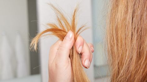 Pequeños cambios cotidianos ayudan a conservar la hidratación natural del pelo.