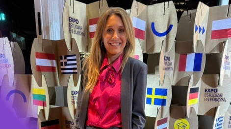 Quién es Bettina Julieta Angeletti, la esposa de Adorni que lo acompañó a Nueva York.