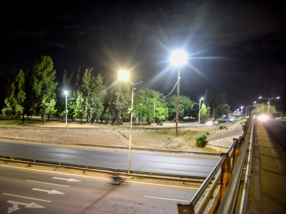 Nueva iluminación led para el Cóndor, el paseo de la Virgen y tres cruces más del acceso Sur. Fotos: Prensa Vialidad de Mendoza