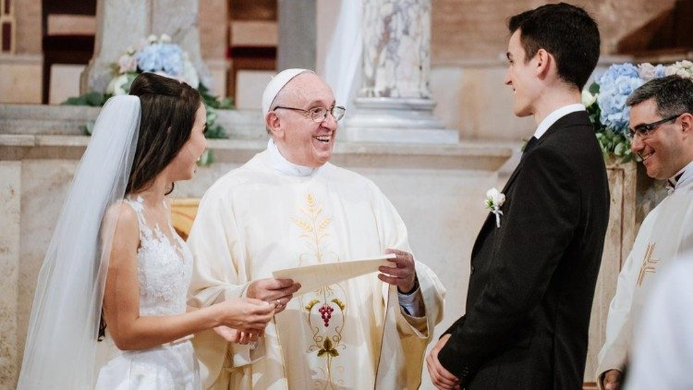 El Papa Francisco quisó casarse antes de ser cura, pero no pudo y cumplió su promesa.