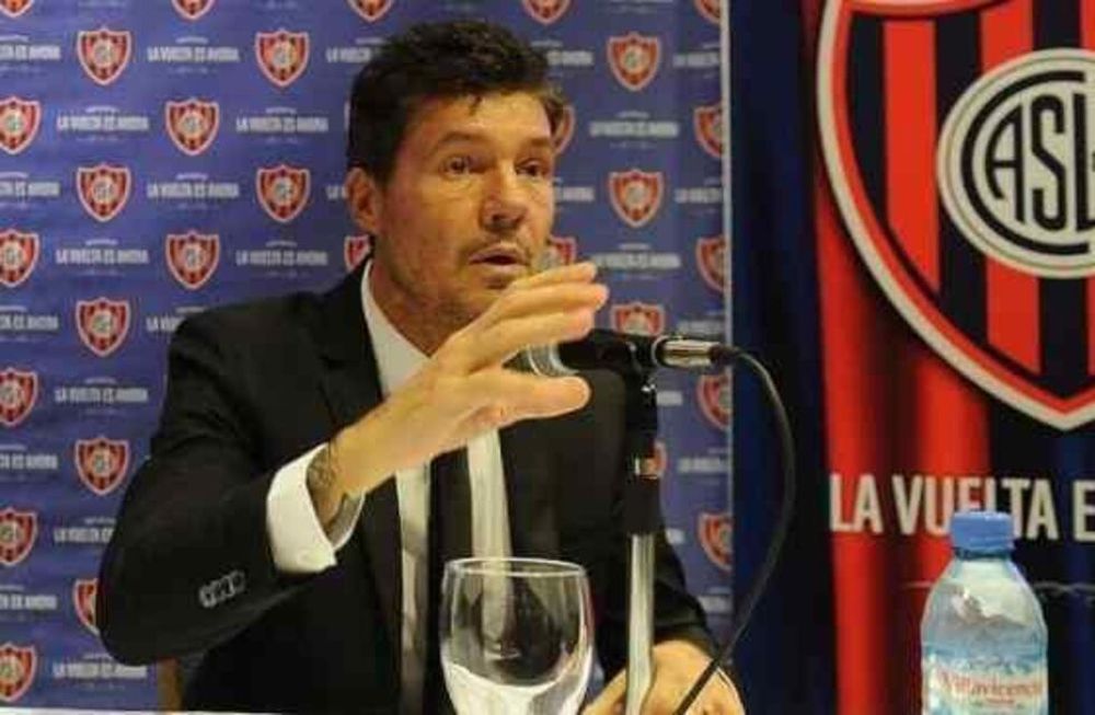 Marcelo Tinelli se reunió esta mañana con Matías Lammens y Horacio Arreceygor para definir quiénes serán los candidatos a reemplazar a Paolo Montero. / Gentileza.