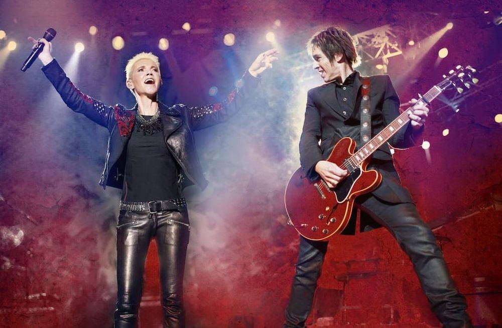 El show debe continuar: mirá la caída de la cantante de Roxette