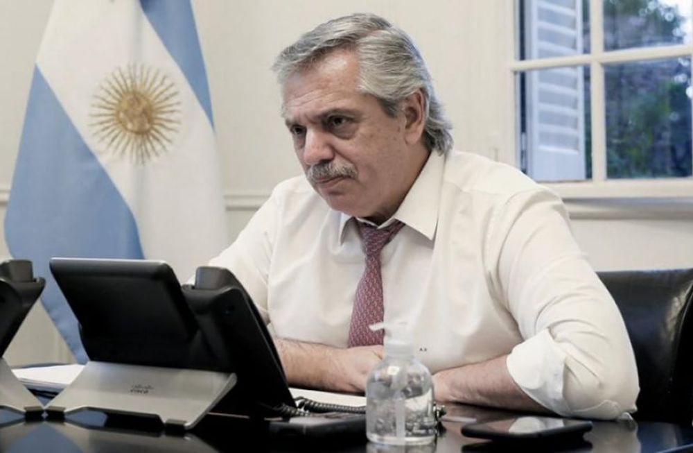 Con la promesa de reducir el déficit, abre la negociación con el FMI