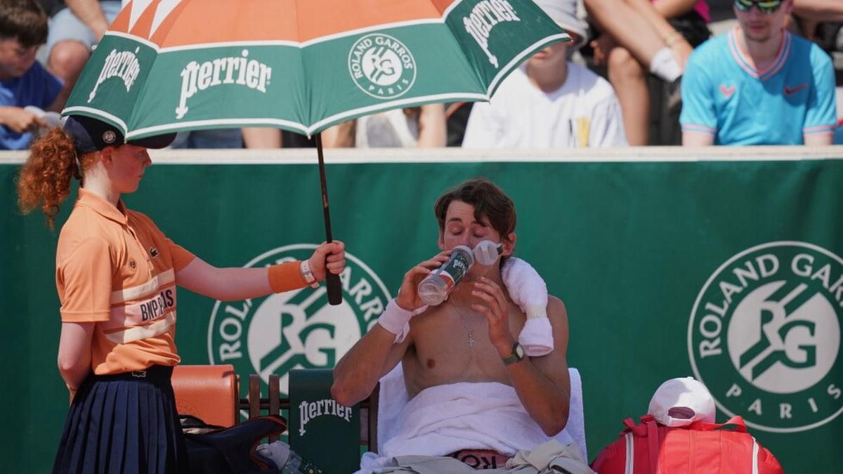 El calor en Roland Garros impacta en los jugadores de tenis