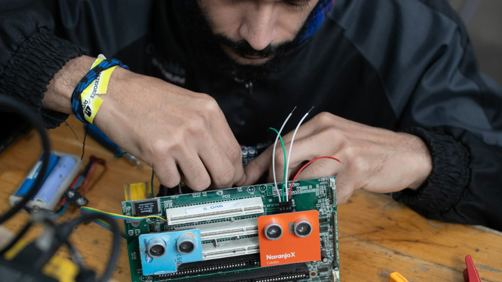 Probot School, de la Fundación Tomás Alva Edison abre sus inscripciones