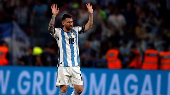 Las palabras de Messi recorren el mundo y sacuden a la Selección Argentina. (AP)