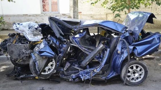Febrero de 2013. Así había quedado el auto chocado de las víctimas Juan Manuel Viudez y su hija María Laura. Doce años después, detuvieron en Bolivia al acusado, Adrián Ocampo Cazón (52), quien estaba prófugo.&nbsp;