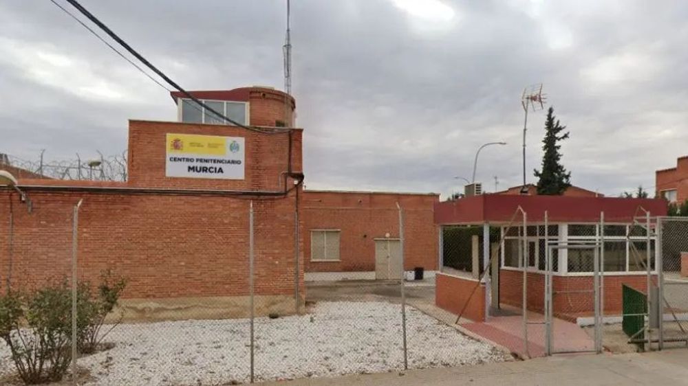 Ocurrió un terrible ataque en el centro penitenciario Murcia I: un recluso atacó a otro con la tapa de una lata de atún y murió.&nbsp;