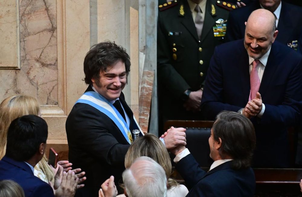 NOTICIAS ARGENTINAS BAIRES, SEPTIEMBRE 15: El presidente Javier Milei exhortó hoy a los legisladores a que definan \de qué lado de la historia quieren quedar\ en el debate por el Presupuesto 2025. FOTO NA: MAXI LUNA