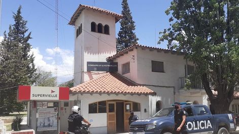 Los Andes | Los colonos de Avenida Los Cóndores son quienes tienen sus viviendas en esa calle que une la parte baja de Potrerillos y el lago con la alta.