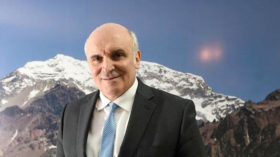 “Tenemos una gran chance de hacer una buena elección en Mendoza, de hecho, hemos venido este año a la Vendimia para decirle a los mendocinos que Avanza Libertad comienza su camino nacional a partir de esta Fiesta, aseguró Espert.