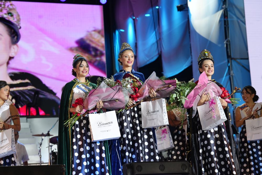 Junín coronó a Mara Valentina Lizana Muñoz como su reina de la Vendimia en una noche memorable.