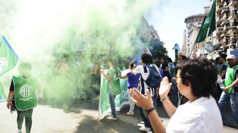 Gremios docentes convocaron a un paro mañana para protestar por el fallo de la justicia. Foto: Archivo.