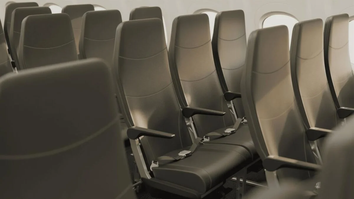 Una aerolínea low cost encontró una forma de brindar más espacio sin quitar asientos