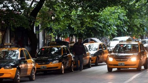 El Gobierno fijó la fecha para audiencia para el aumento de la tarifa de taxis y remises