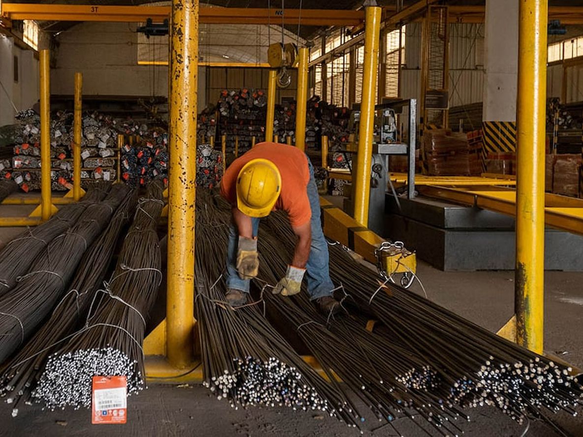 La Unión Industrial Argentina alertó por la baja de la actividad