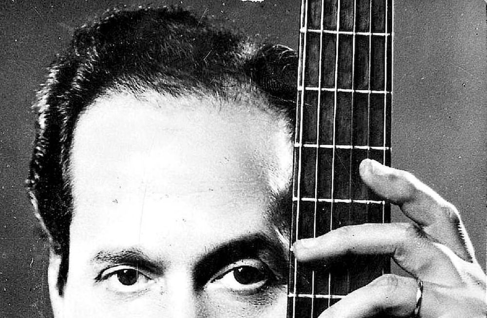 Tito Francia: el diapasón azul