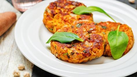 ¡Muy rico! Hamburguesa de garbanzos y avena