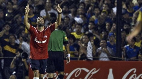 El Tecla Farías marcó tres goles en la Bombonera y le regaló un triunfo histórico al Rojo ante Boca el 11 de marzo de 2012. / Gentileza.