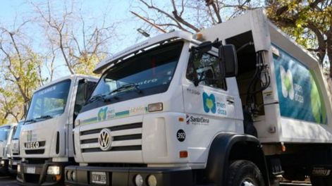 Se intensifica el reparto de agua potable en los barrios del oeste capitalino