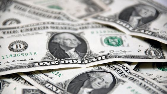 Dólar hoy: el dólar ahorro supera los $103 y el blue se retrasa, qué esperar para fin de año