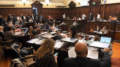 Mendoza se debe una reforma política - Por Sergio Bruni