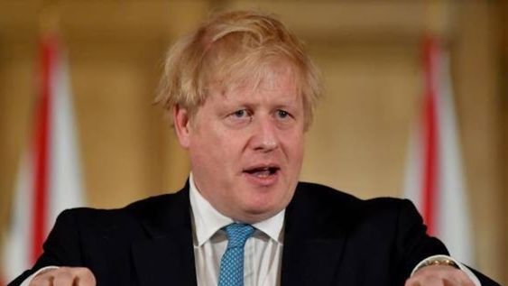 El primer ministro Boris Johnson advierte el riesgo de nuevas variantes a las vacunas con esta desescalada de número de casos. / Foto: Gentileza Redacción Médica.