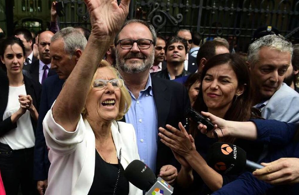 “Indignadas” mandan en las dos principales ciudades españolas