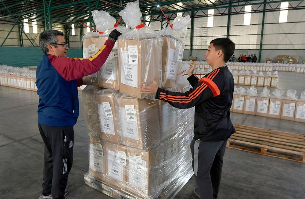 La Junta Electoral de Mendoza con el Presidente r. Dalmiro Garay y el Secretario de la Junta, Dr. Jorge Albarracin, recorrieron Andreani a fin de presenciar el trabajo que se está haciendo para las elecciones provinciales del próximo domingo 24 de septiembreFoto: Orlando Pelichotti