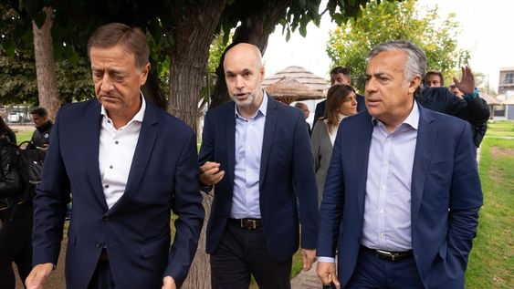 Rodolfo Suárez, Horacio Rodríguez Larreta y Alfredo Cornejo presentaron el Frente Cambia Mendoza en el Club Andes Talleres.  Foto: Ignacio Blanco / Los Andes