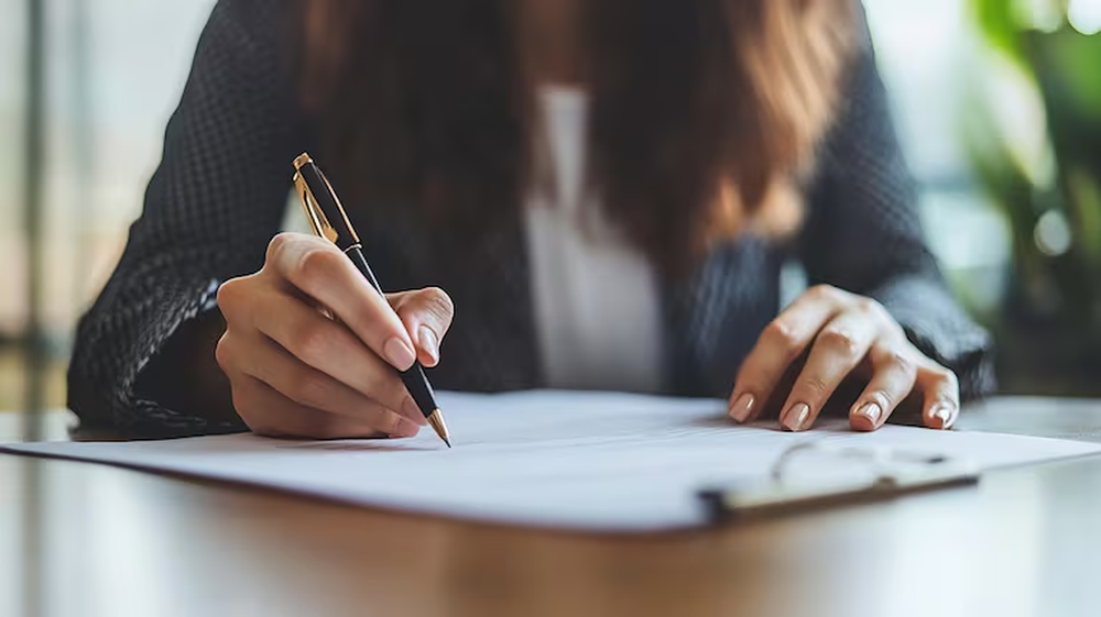 Así firman las personas exitosas, según la grafología.