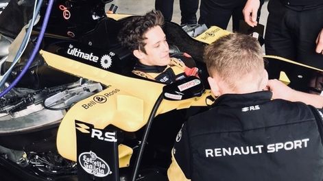 Sacha Fenestraz, el piloto argentino que podría llegar a la F1 probó un modelo de Lotus