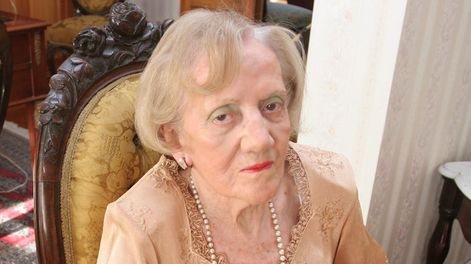 Elvira Calle, la primera escribana mendocina titulada, y su homenaje en el aniversario del Colegio Notarial. Foto; Archivo Los Andes