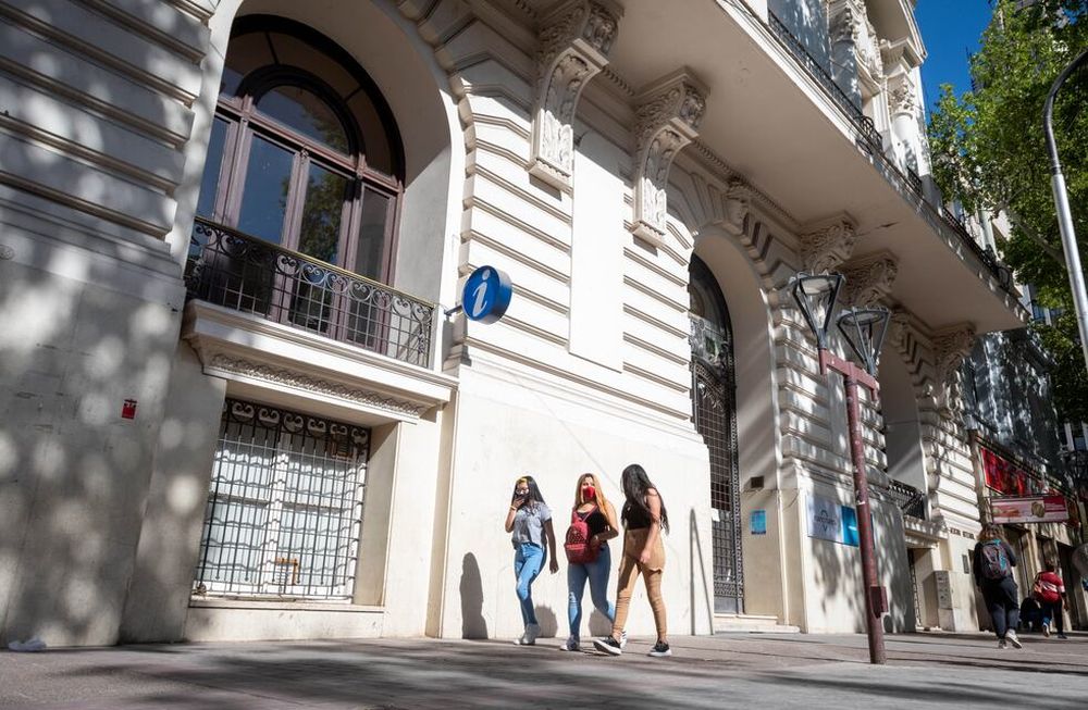 El histórico edificio donde supo funcionar el Ministerio de Turismo será entregado en concesión por los próximos 50 años. Ignacio Blanco / Los Andes