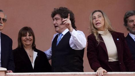 Patricia Bullrich, Javier Milei y&nbsp; Karina Milei.