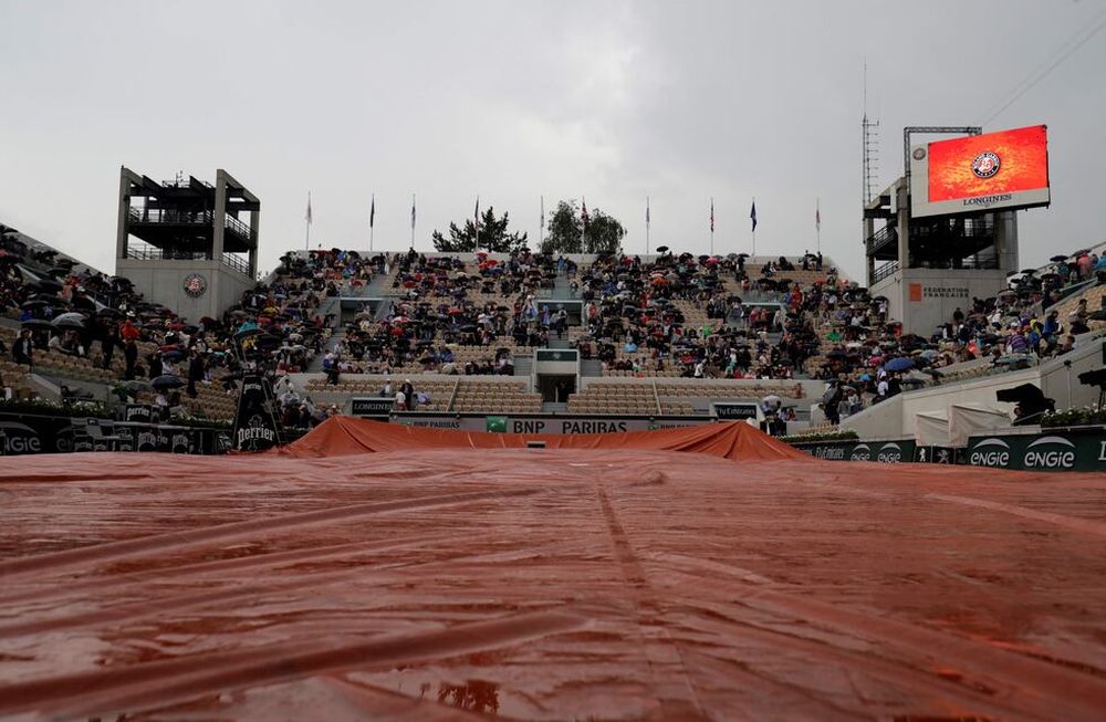 Las precipitaciones en París también frenan el juego entre Del Potro y Cilic