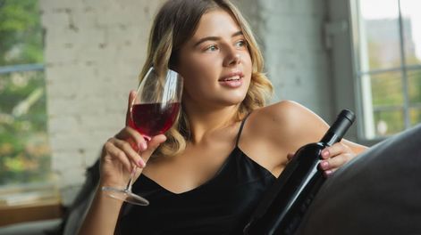 Conocer estos aspectos puede mejorar tu experiencia al elegir y maridar vinos.