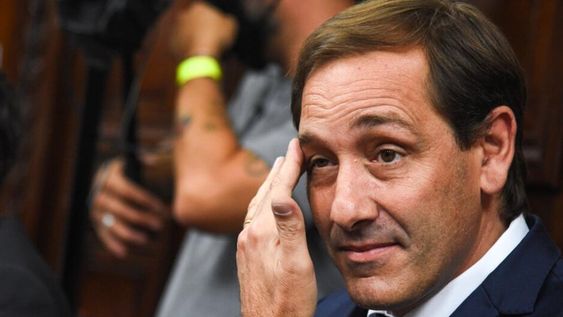 Julio Garro echó al subsecretario de Deportes de la Nación tras la polémica por pedir que Messi se disculpe por los cánticos racistas de la Selección.
