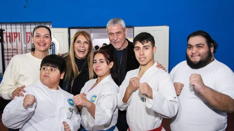 Política en off. Flor Destéfanis, potencial candidata del PJ, viajó a Buenos Aires y compartió actividades llamativas con el intendente de Avellaneda, Jorge Ferraresi. Como ella, Ferraresi es militante de Axel Kicillof&nbsp;