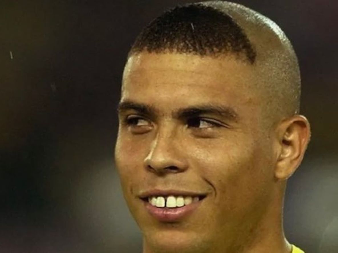 El histórico goleador brasileño recordó el título de Corea-Japón y se refirió a su llamativo corte de pelo, con un flequillo en medio de la pelada. / Gentileza.