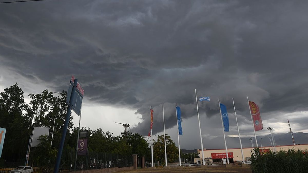 Rige alerta amarilla por tormentas y granizo en Mendoza: a qué hora y ...