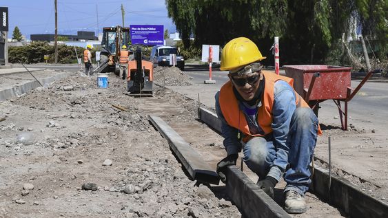 guaymallen cierra el ano con una bateria de obras clave para el futuro del departamento