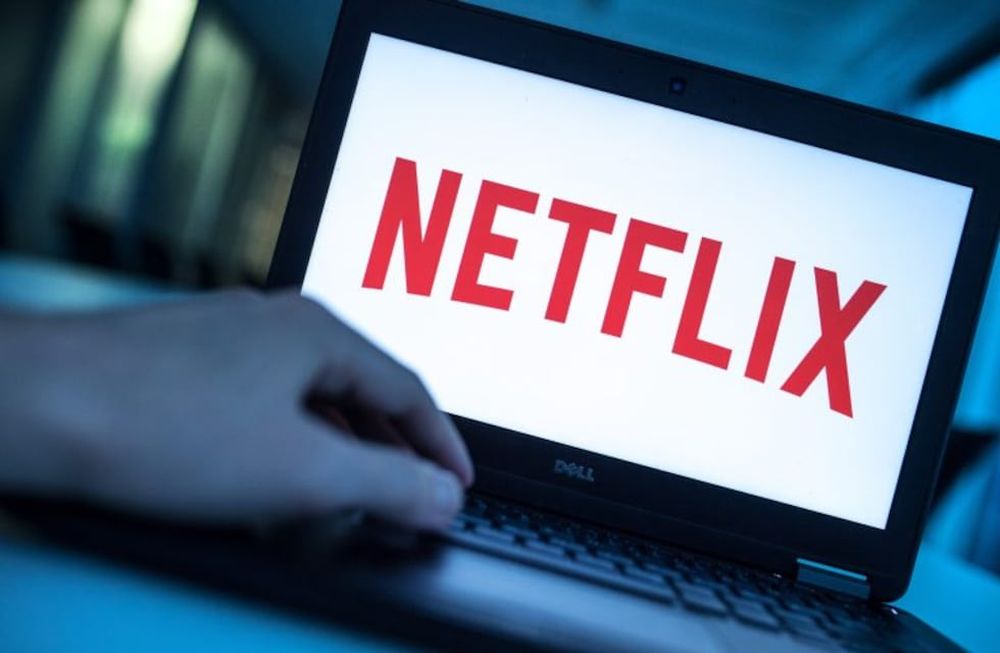 FILED - 17 December 2016, Berlin: The logo of streaming provider Netflix is seen displayed on the screen of a notebook\u002E Netflix reported its second quarter 2020 earnings on Thursday, missing analysts expectations for earnings per share, but beating expectations on new subscribers and total revenue\u002E Photo: Alexander Heinl/dpa