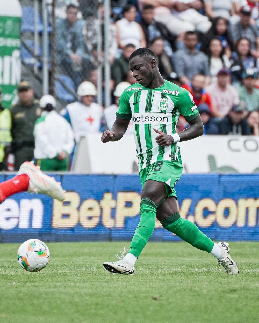 Marino Hinestroza, extremo colombiano de Atl&eacute;tico Nacional de Medell&iacute;n