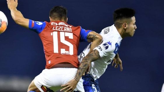 En el juego de ida, Vélez, no pudo con la U Católica y cayó por 2-1. / Gentileza
