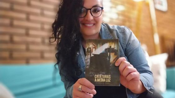 Florencia Silva presenta Criaturas a media luz